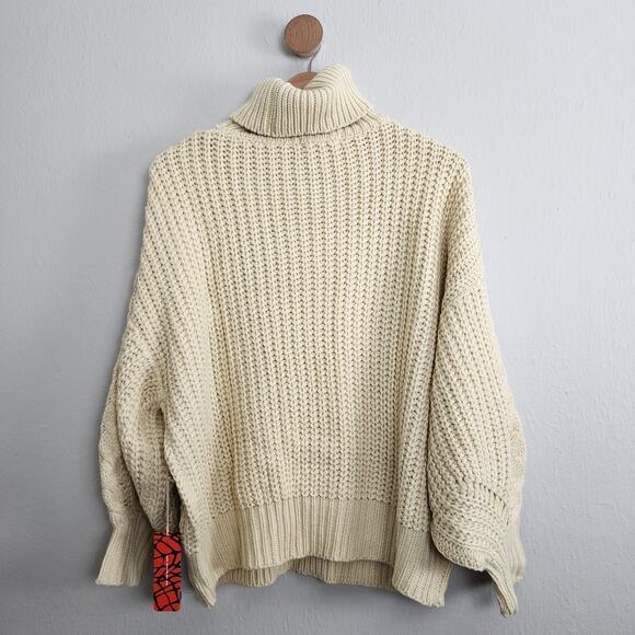 NWT Cream Cable Knit Turtleneck Sweater Balloon Sleeve Chunky Knit S/M - Picture 11 of 12
